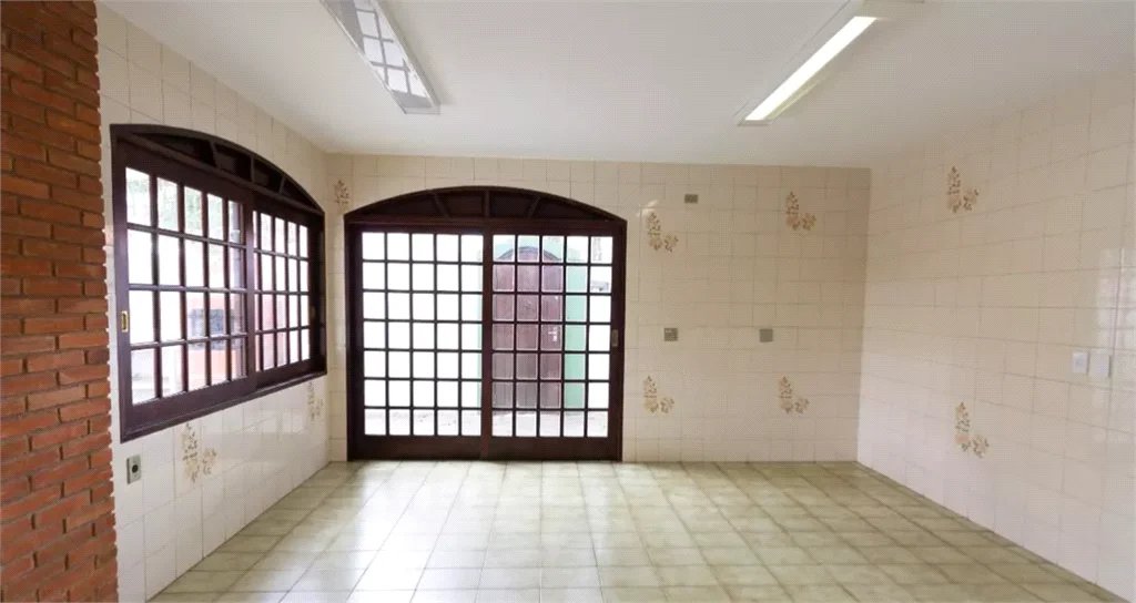 Casa à venda com 4 quartos, sendo 1 suíte,  em Vila Tiradentes, São Paulo, SP