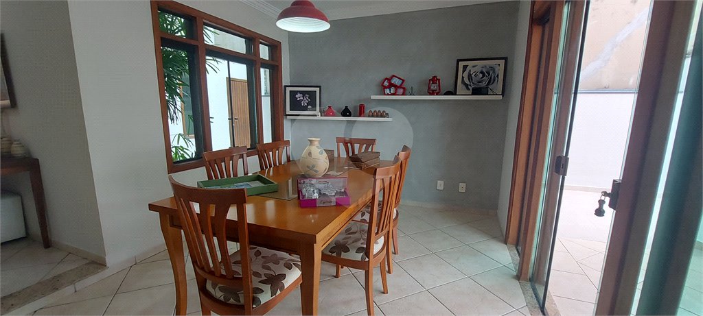 Sobrado à venda com 3 quartos, sendo 1 suíte, em Jardim Santa Rosália, Sorocaba, SP