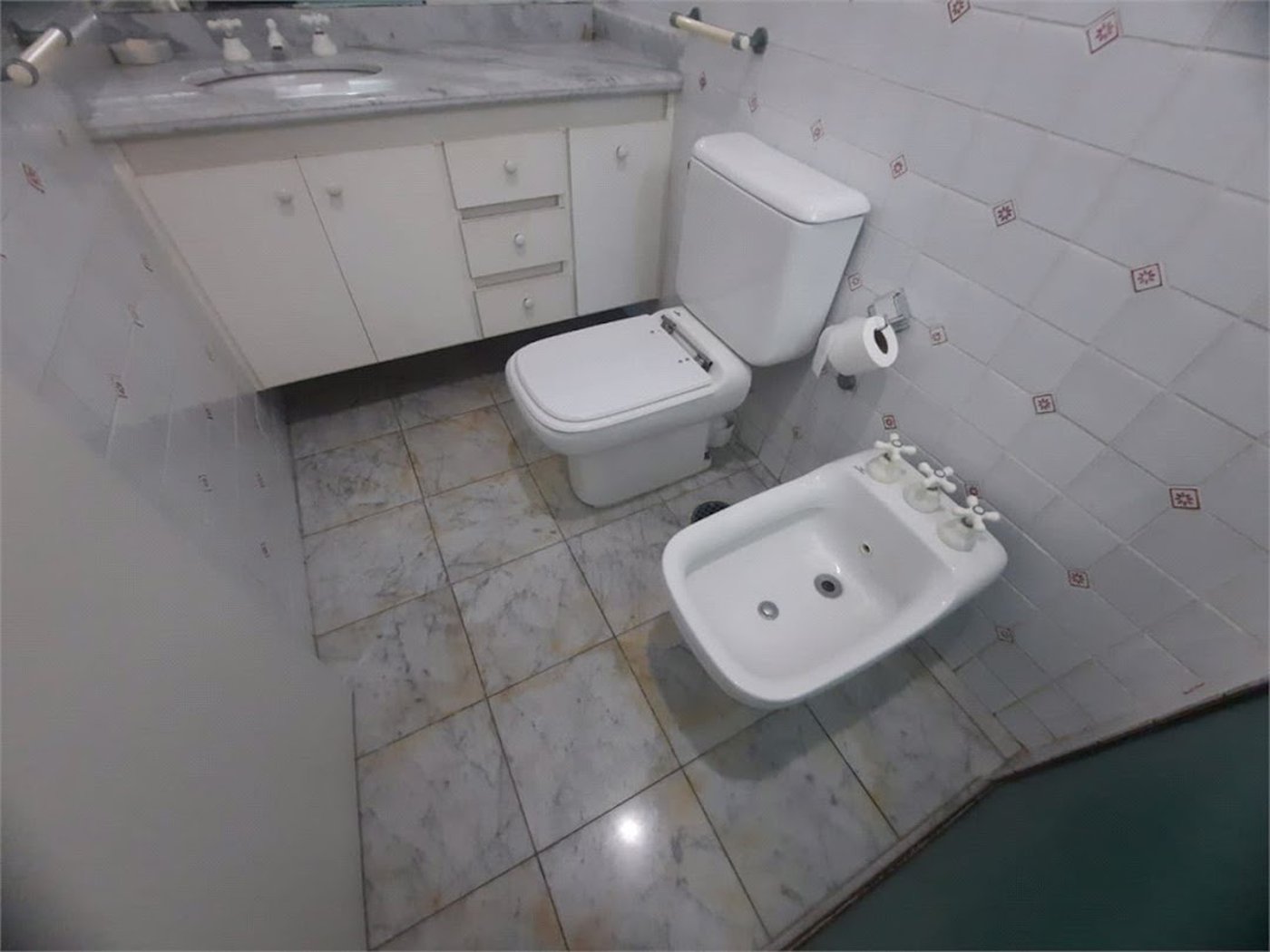 Apartamento Residencial à venda, Pitangueiras, Guarujá - AP0136.