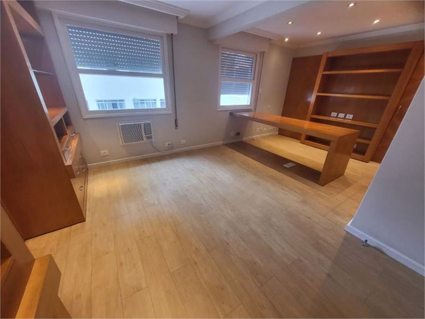 Apartamento Residencial à venda, Gonzaga, Santos - AP1414.