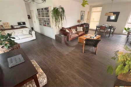 Apartamento à venda com 3 quartos, sendo 1 suíte, em Cerqueira César, São Paulo, SP