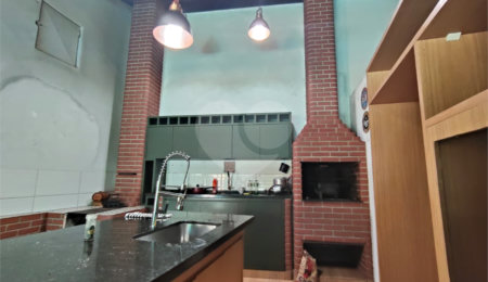 Casa Térrea à venda com 4 quartos, sendo 1 suíte,  em Vila Mazzei, Itapetininga, SP