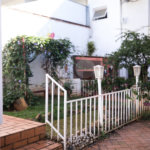 Casa com 4 Dormitórios e área de lazer com piscina