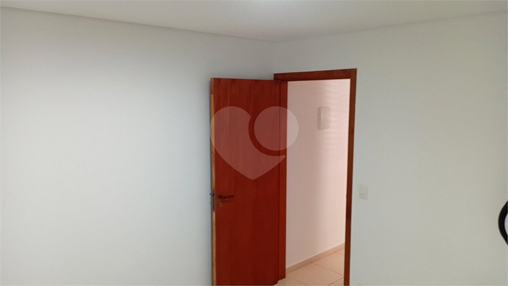 Sobrado à venda com 4 quartos, sendo 2 suítes,  em Vila Gilda, Santo André, SP
