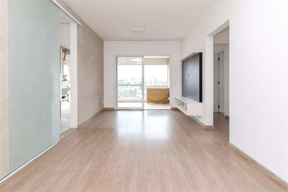 Apartamento à venda com 2 suítes em Vila Cordeiro, São Paulo, SP