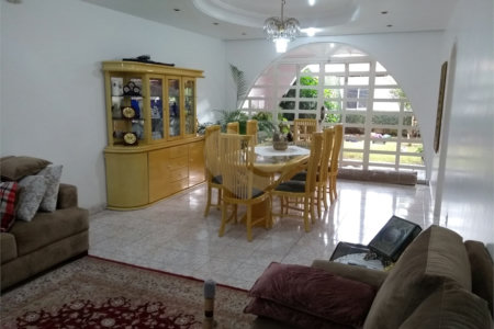 Sobrado à venda com 3 suítes em Jardim Realce, Suzano, SP
