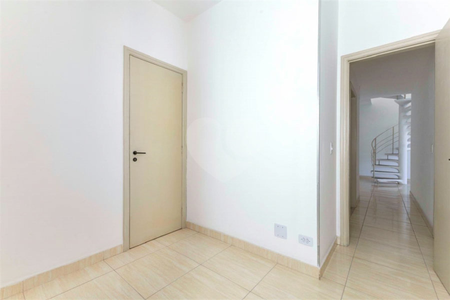 Cobertura à venda com 3 quartos, sendo 1 suíte,  em Saúde, São Paulo, SP