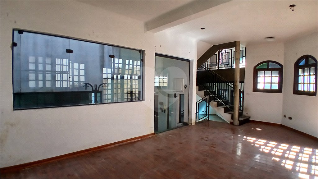 Sobrado à venda com 4 quartos, sendo 1 suíte, em Santana, São Paulo, SP