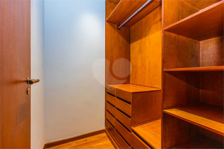 Casa à venda com 4 quartos, sendo 2 suítes, em Jardim Marajoara, São Paulo, SP