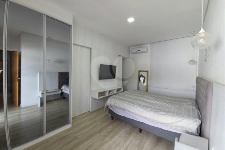 Casa à venda com 4 quartos, sendo 1 suíte, no condomínio Village Ipanema 2, Araçoiaba da Serra - SP