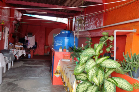 Sobrado à venda com 2 quartos, sendo 1 suíte, em Jardim Iporã, São Paulo, SP