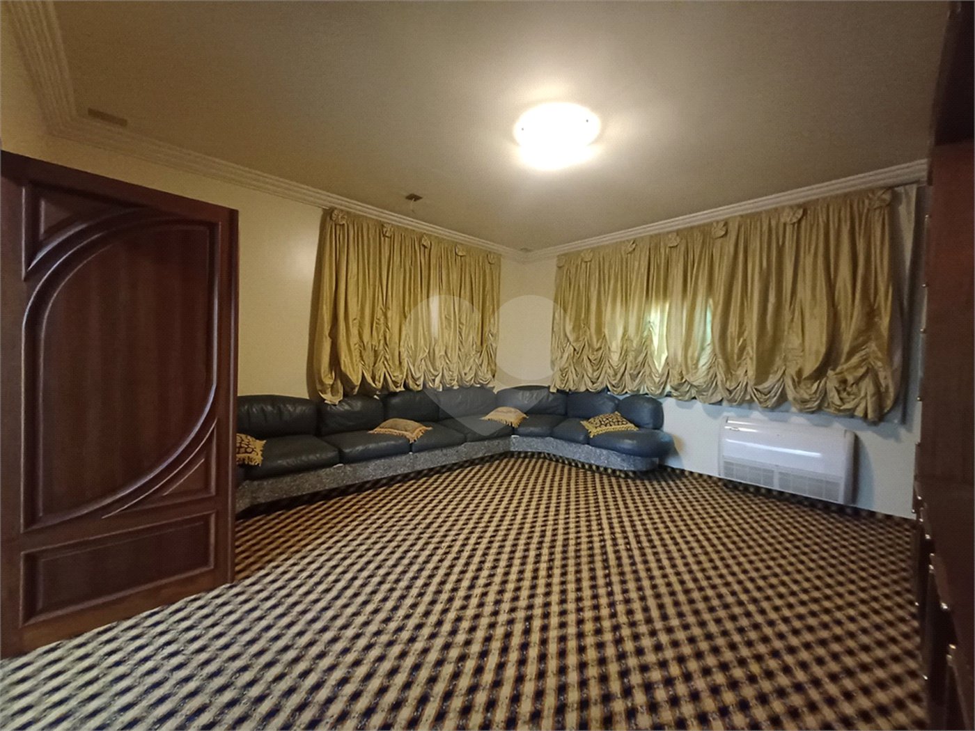 Casa à venda com 6 suítes no condomínio Portal da Raposo, Sorocaba - SP