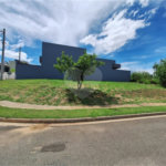 Terreno à venda com 1 suíte em Pinheirinho, Vinhedo, SP