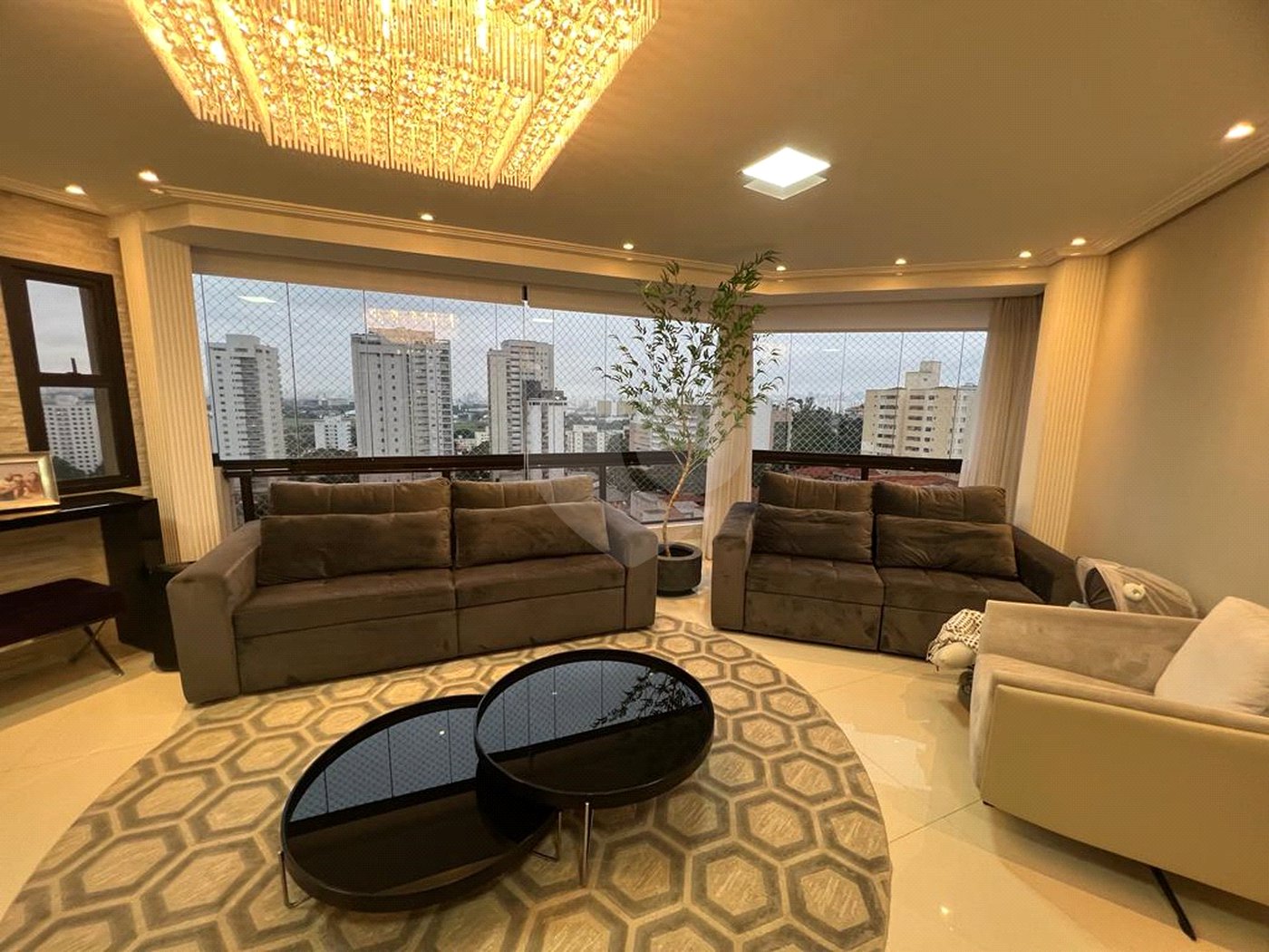 Apartamento à venda com 3 suítes em Santana, São Paulo, SP