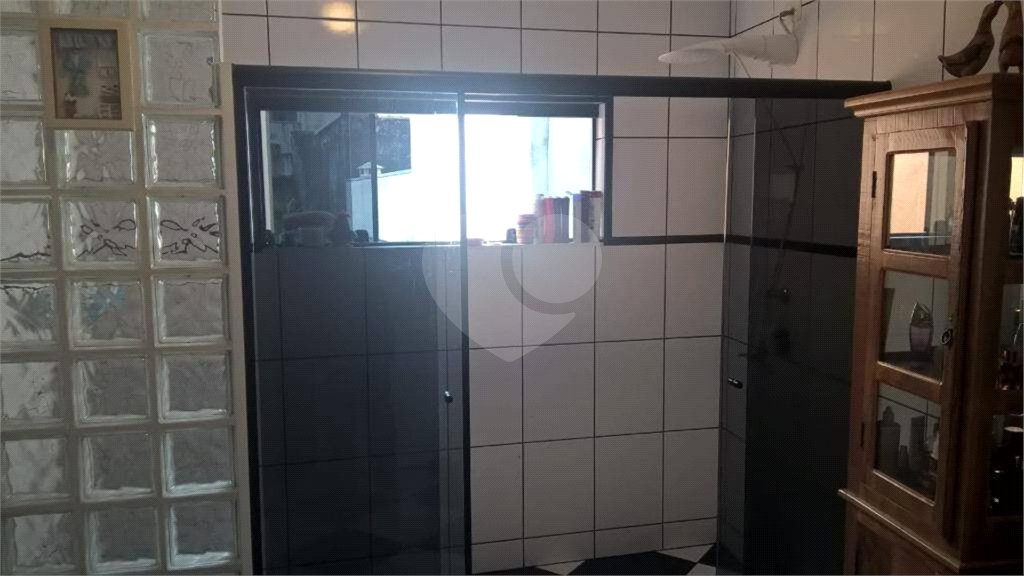 Sobrado à venda com 3 quartos, sendo 1 suíte, em Bocaina, Ribeirão Pires, SP