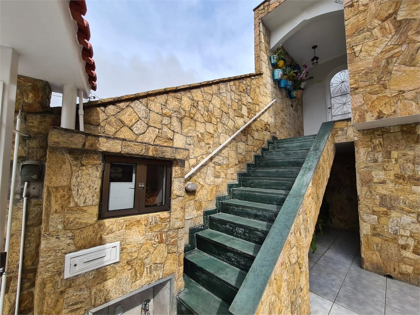 Casa à venda com 3 quartos, sendo 1 suíte,  em Jardim Rosa de Franca, Guarulhos, SP