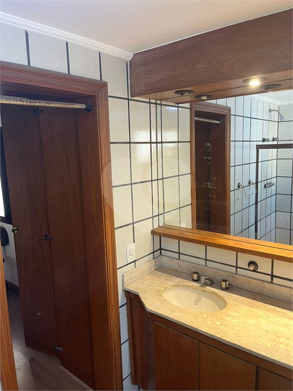 Apartamento à venda com 4 suítes em Vila Uberabinha, São Paulo, SP