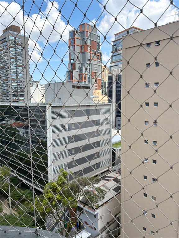 Apartamento á venda 1 Dorm e 1 Vaga - Itaim Bibi
