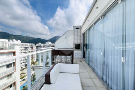 Cobertura à venda com 3 quartos, sendo 2 suítes, em Recreio dos Bandeirantes, Rio de Janeiro, RJ