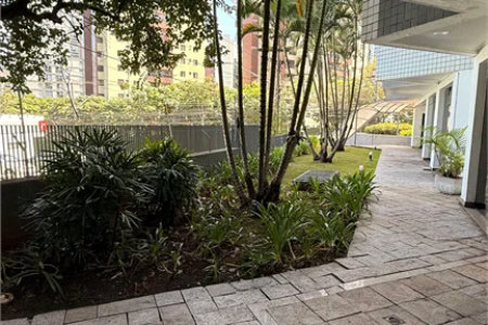 Apartamento à venda com 3 quartos, sendo 1 suíte, em Vila Andrade, São Paulo, SP