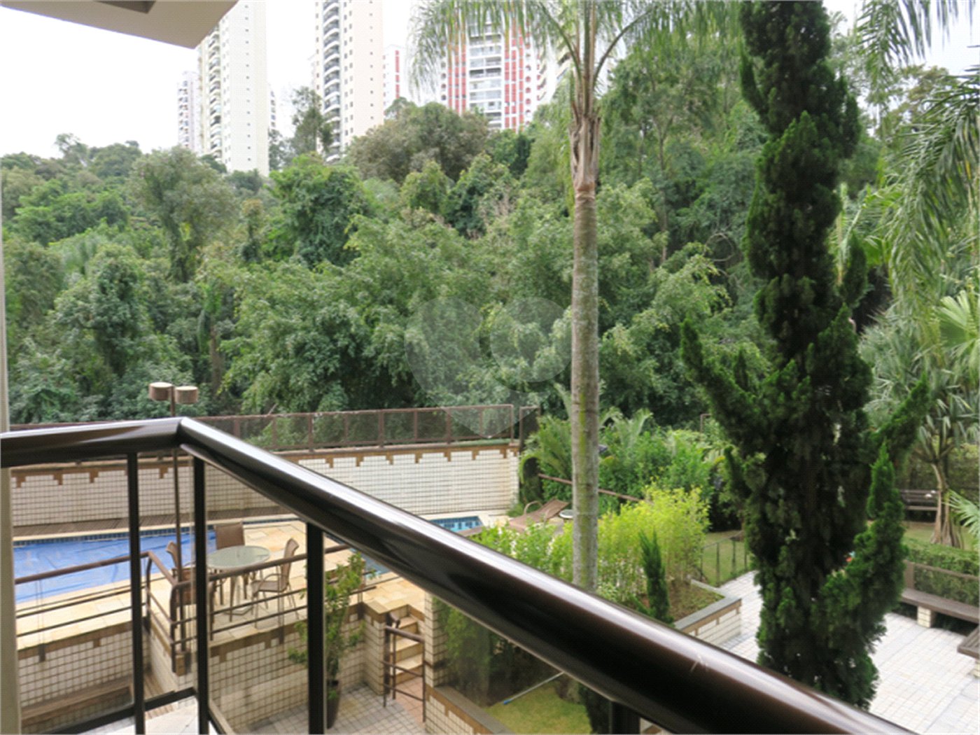 Apartamento à venda com 3 suítes em Vila Suzana, São Paulo, SP