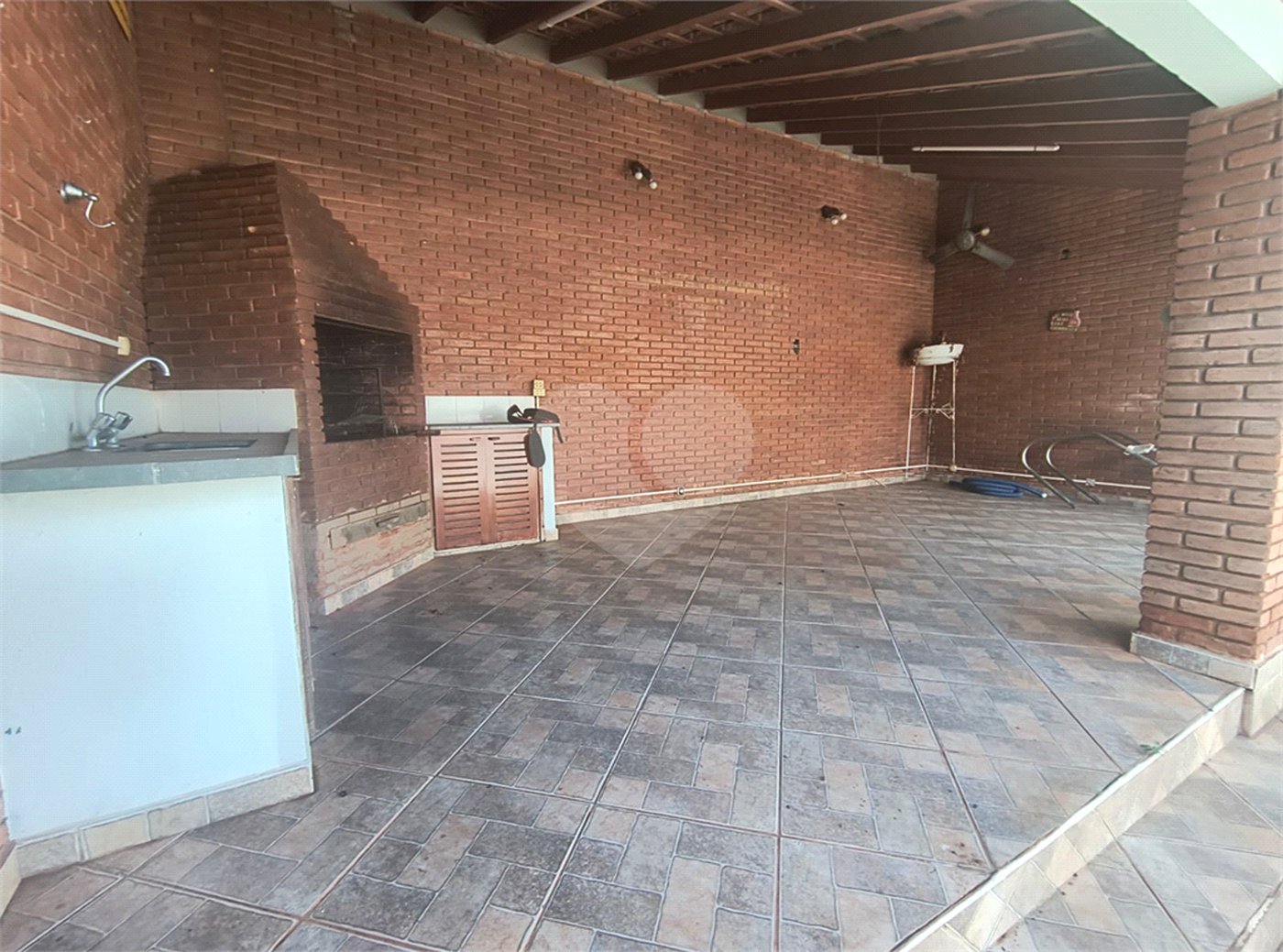 Casa à venda com 3 quartos, sendo 1 suíte, em Vila Santana, Araraquara, SP