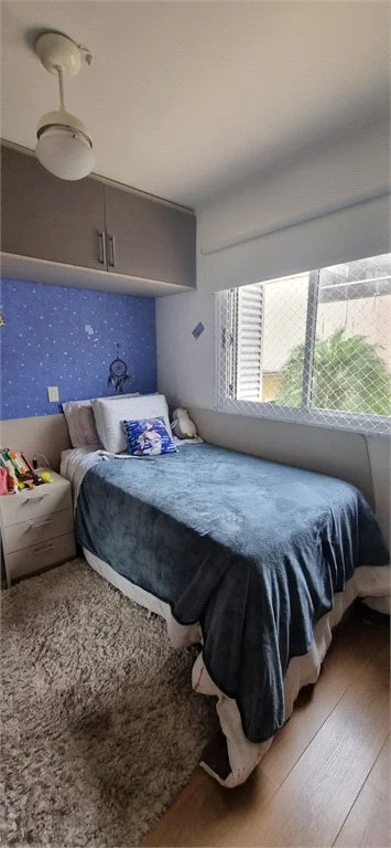 Casa à venda com 4 quartos, sendo 2 suítes,  no condomínio Casas de Windsor, São Paulo - SP