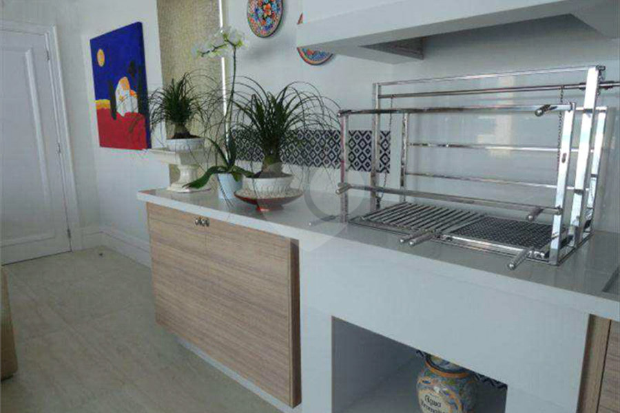 Apartamento à venda com 3 suítes em Jardim Virgínia, Guarujá, SP