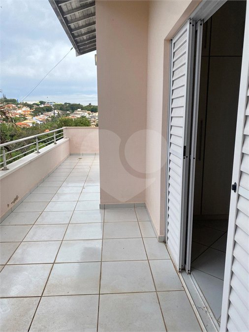 Casa para alugar com 3 quartos, sendo 1 suíte, no condomínio Reserva da Mata, Vinhedo - SP