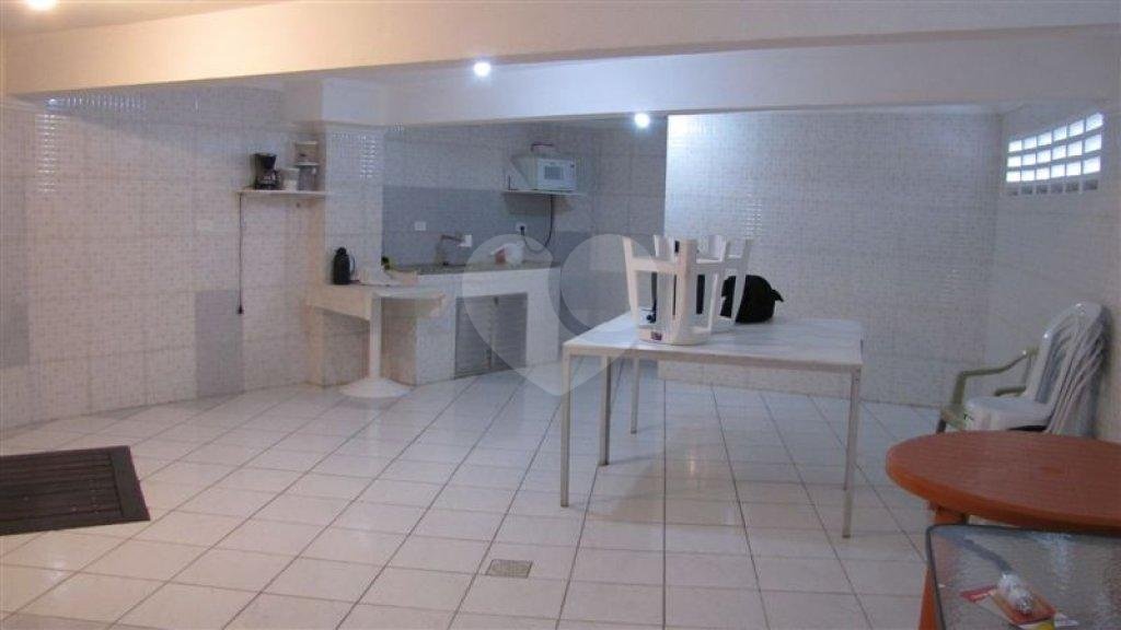 Casa à venda com 3 quartos, sendo 1 suíte, no condomínio Villa Jardim Sul, São Paulo - SP