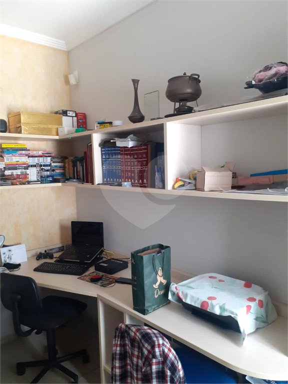 Sobrado à venda com 3 quartos, sendo 1 suíte, em Parque Santana, Mogi das Cruzes, SP