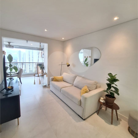 Apartamento à venda com 3 quartos, sendo 1 suíte,  em Vila Andrade, São Paulo, SP