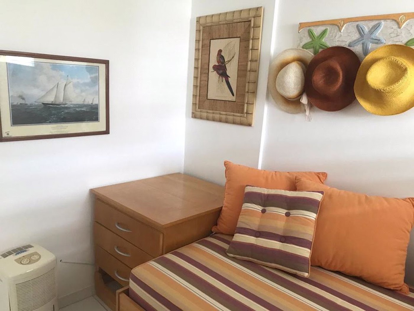 Apartamento com 3 dormitórios à venda, 100 m² por R$ 1.040.000,00 - Morro  do  Maluf - Guarujá/SP