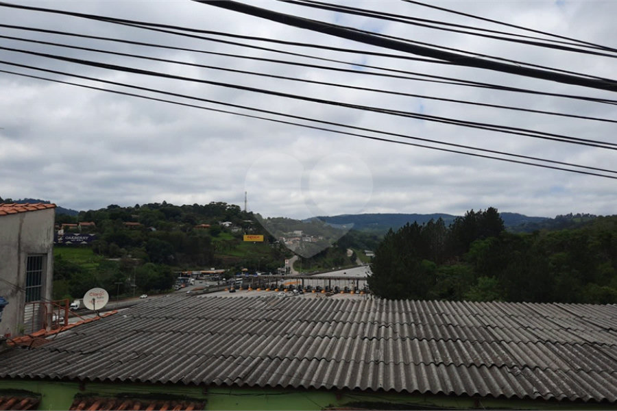 Sobrado à venda com 3 suítes em Luiz Fagundes, Mairiporã, SP