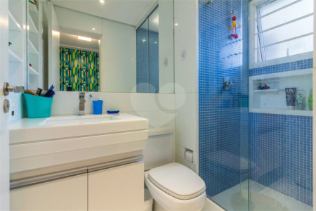 Apartamento à venda com 3 suítes em Vila Cordeiro, São Paulo, SP