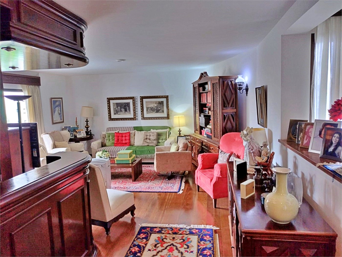 Apartamento à venda com 4 quartos, sendo 3 suítes, em Indianópolis, São Paulo, SP
