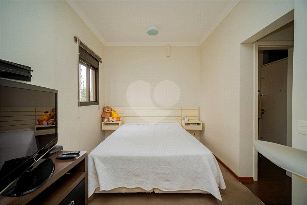 Apartamento à venda com 4 quartos, sendo 2 suítes,  em Vila Suzana, São Paulo, SP