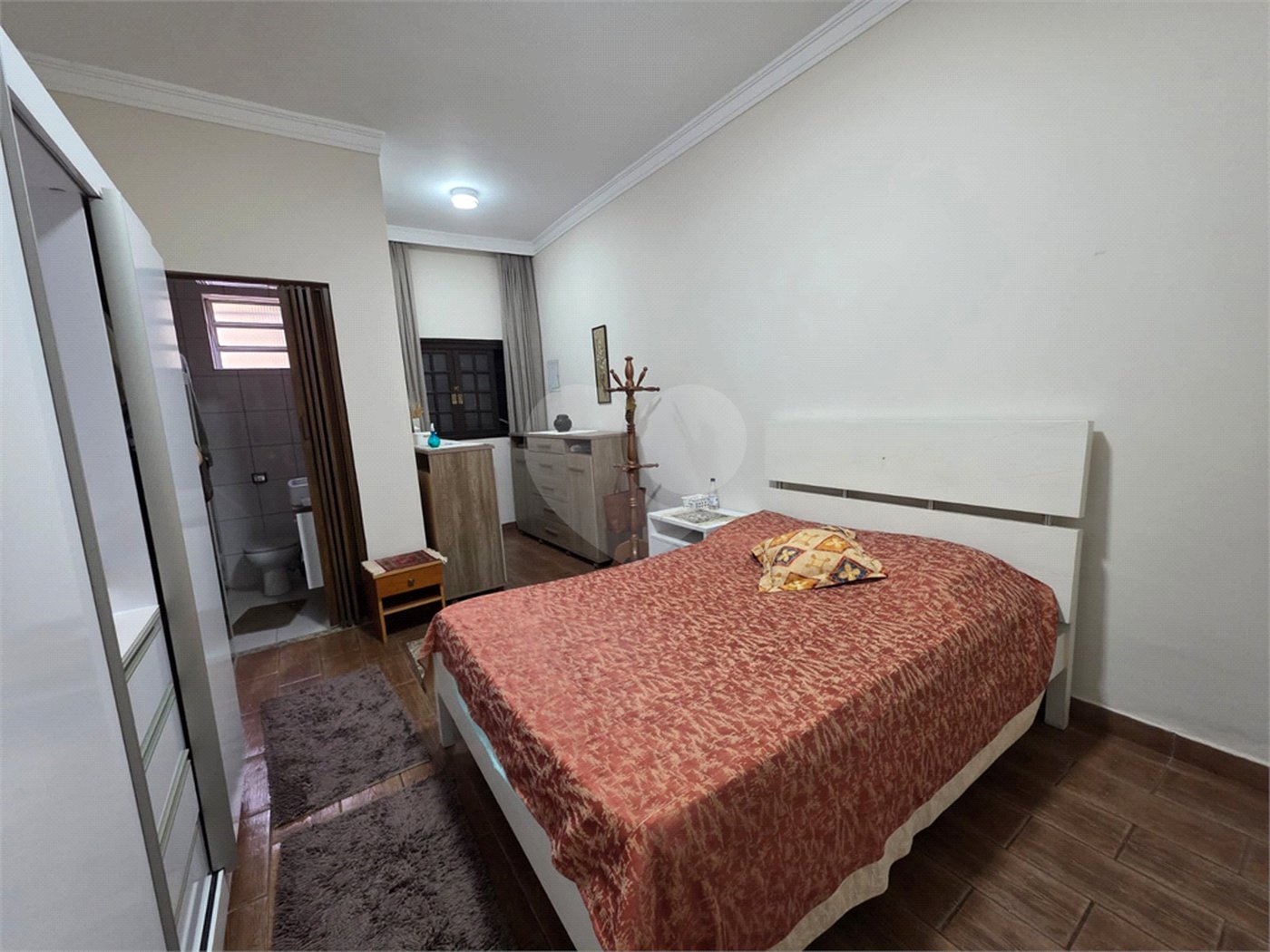 Sobrado à venda com 6 quartos, sendo 3 suítes, em Santa Teresinha, São Paulo, SP