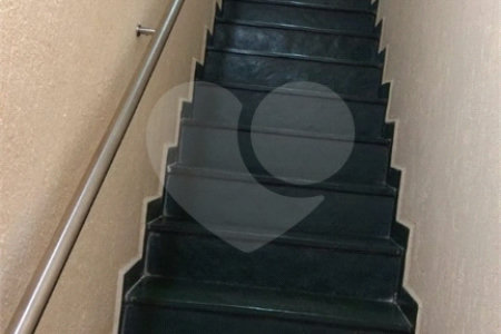 Casa à venda com 3 quartos, sendo 1 suíte, no condomínio Residencial Água Fria, São Paulo - SP