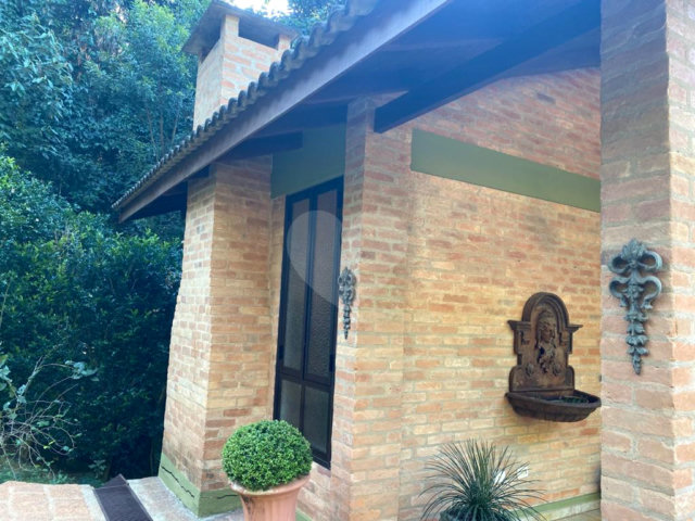Casa à venda com 2 suítes no condomínio Residencial Cantareira, Mairiporã - SP