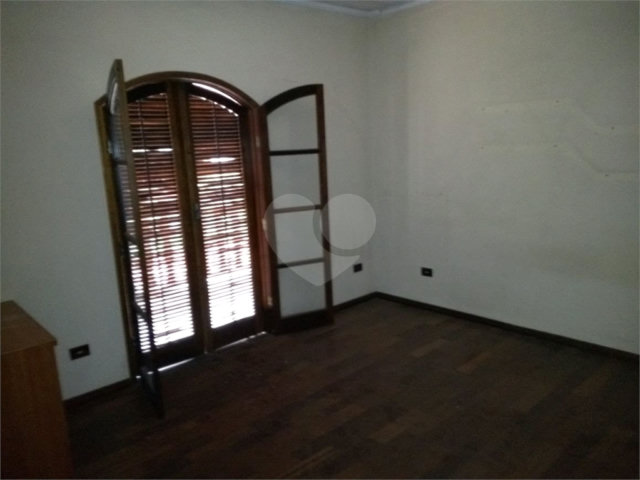 Sobrado à venda com 3 quartos, sendo 1 suíte, em Serra da Cantareira, Mairiporã, SP