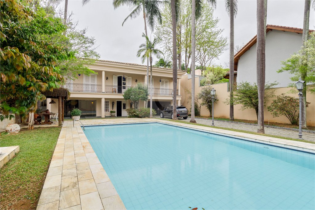 Casa à venda ou para alugar com 5 suítes em Alto da Boa Vista, São Paulo, SP