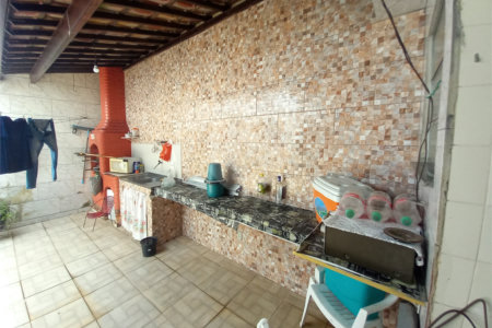 Casa à venda com 4 quartos em Campo Grande, Rio de Janeiro, RJ