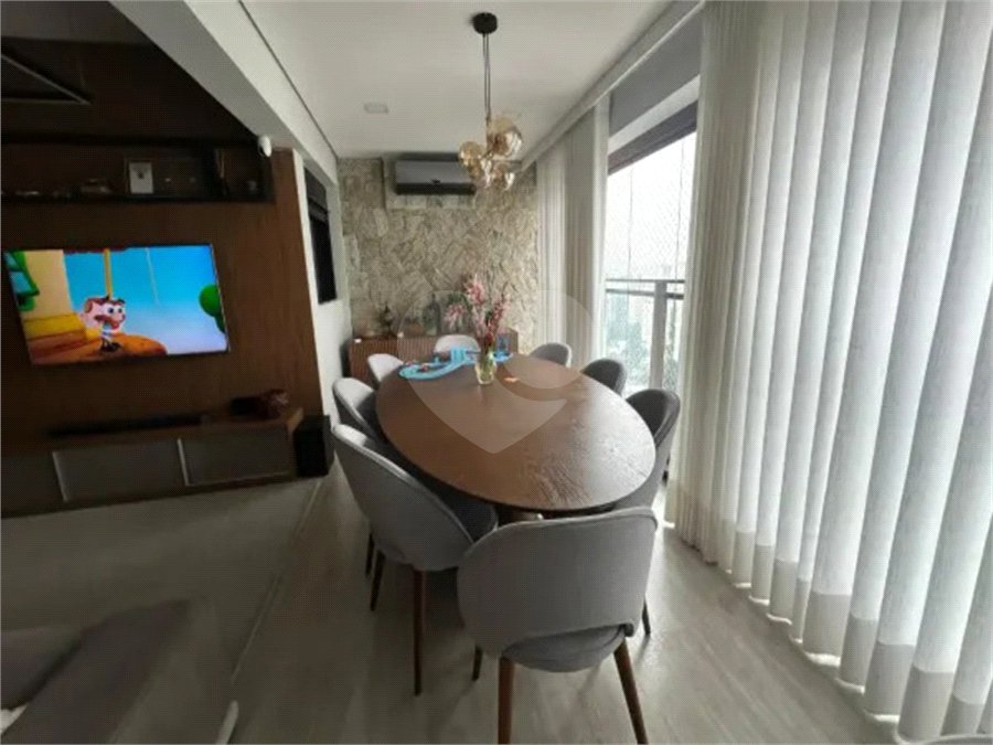 Apartamento à venda com 3 suítes em Campo Belo, São Paulo, SP