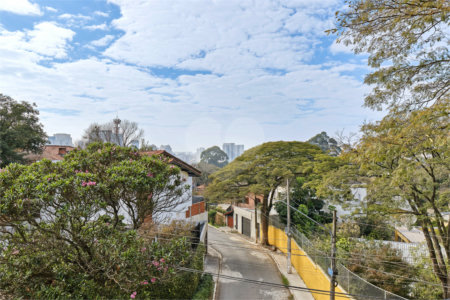 Sobrado à venda com 4 suítes em Jardim Prudência, São Paulo, SP