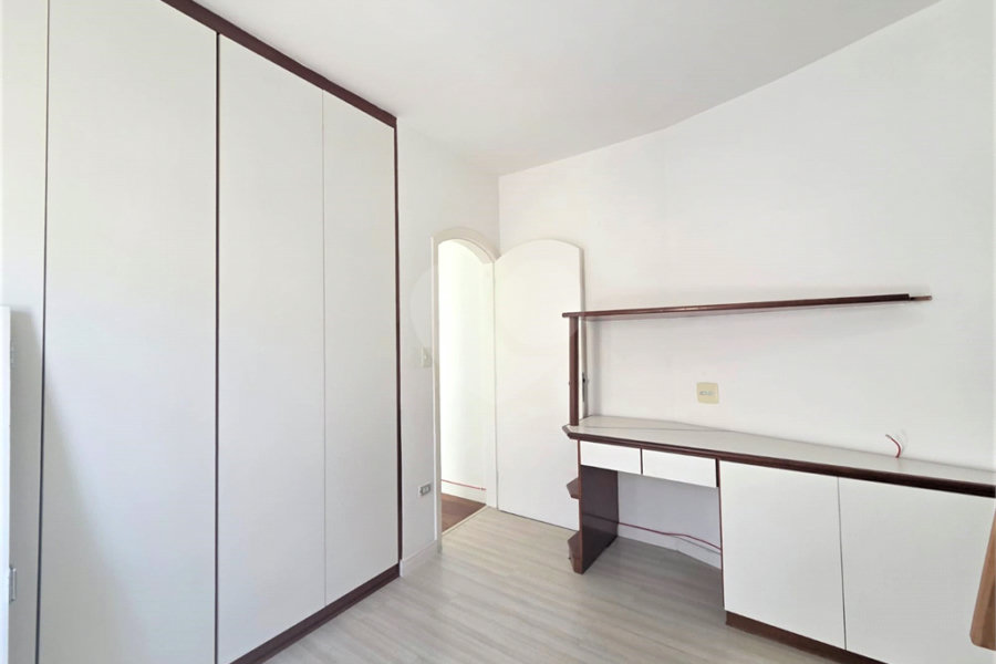 Sobrado à venda ou para alugar com 3 quartos, sendo 2 suítes,  em Vila Lucia, São Paulo, SP