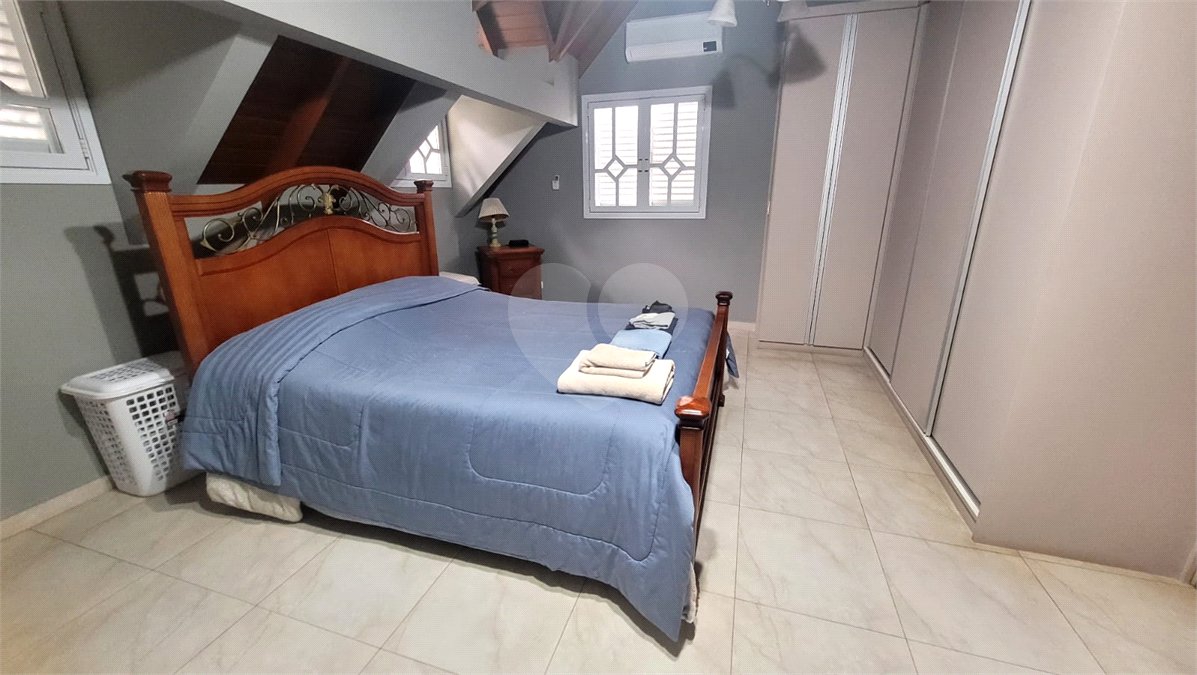 Casa à venda com 3 suítes no condomínio Suíça da Cantareira, Mairiporã - SP