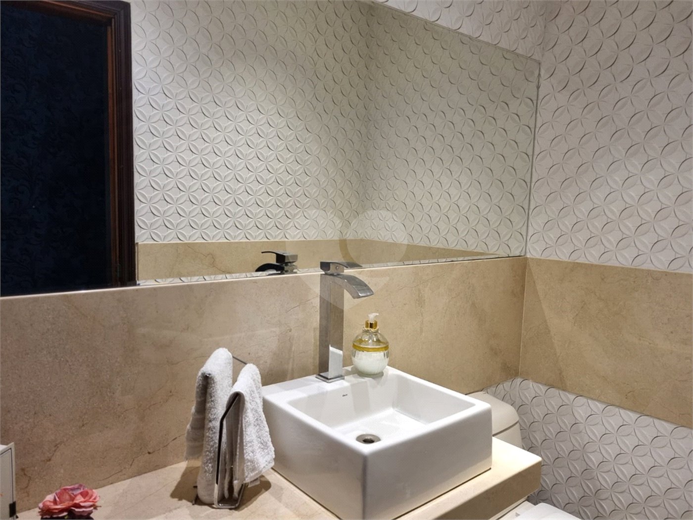 Sobrado à venda com 3 quartos, sendo 1 suíte, em Planalto Paulista, São Paulo, SP