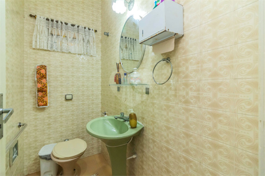 Sobrado à venda com 4 quartos, sendo 1 suíte, em Tremembé, São Paulo, SP