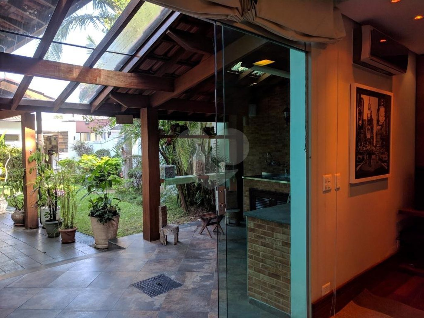 Sobrado à venda ou para alugar com 5 quartos, sendo 3 suítes, em Jardim Marajoara, São Paulo, SP
